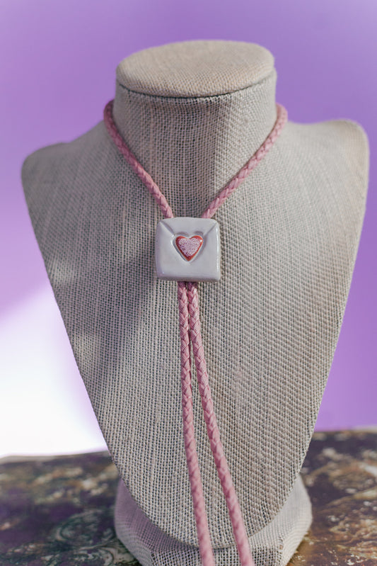 Adorned Ceramics Heart Envelope Bolo